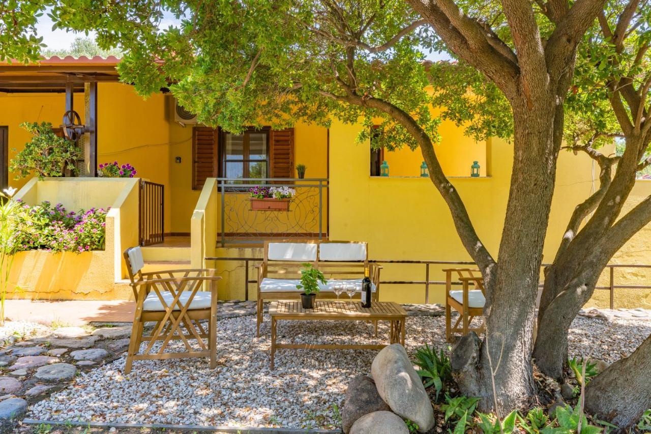 La Casetta Di Luisa - Affitti Brevi Italia Bari Sardo Bagian luar foto